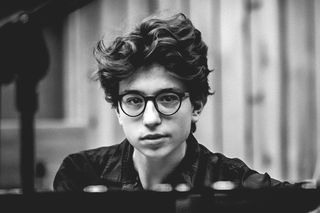 Kuba Derej z ostatnią zapowiedzią debiutanckiego albumu. Posłuchaj singla Unsaid!