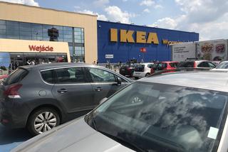 GIGANTYCZNE kolejki pod Ikeą w Katowicach [ZDJĘCIA]