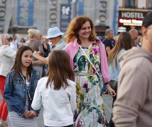 Potańcówka w centrum Katowic. Wyspiański znów porwał tłumy do szalonej zabawy