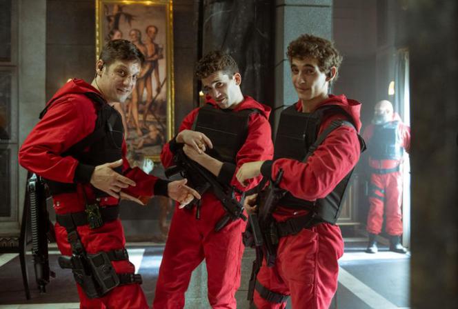 Dom z papieru 5 sezon: Palermo (Rodrigo de la Serna), Denver (Jaime Lorente), Rio (Miguel Herrán)