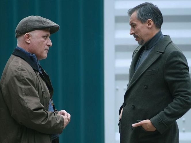 Krew z krwi 3, odcinek 1: Policjant Wąsacz (Przemysław Bluszcz), Prokurator Tarczyński (Mirosław Haniszewski) 