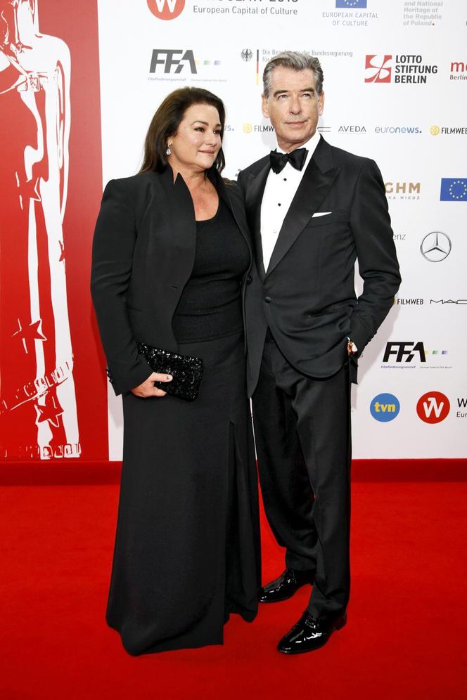 Pierce Brosnan i Keely Shaye Smith 
