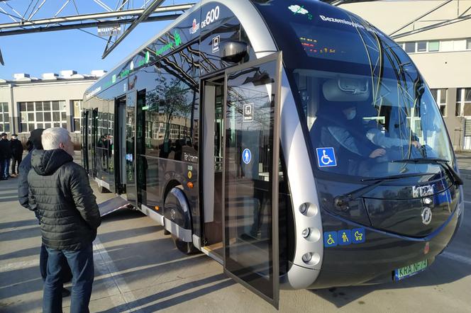 Nowy autobus elektryczny będzie woził pasażerów na trzech liniach