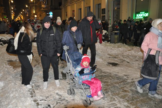 Parada Mikołajów i odpalenie choinki świątecznej w Kielcach