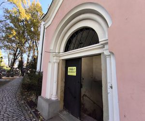 Słoneczna pogoda sprzyjała. 32. Kwesta Na Odnowę Zabytków Starego Cmentarza w Tarnowie