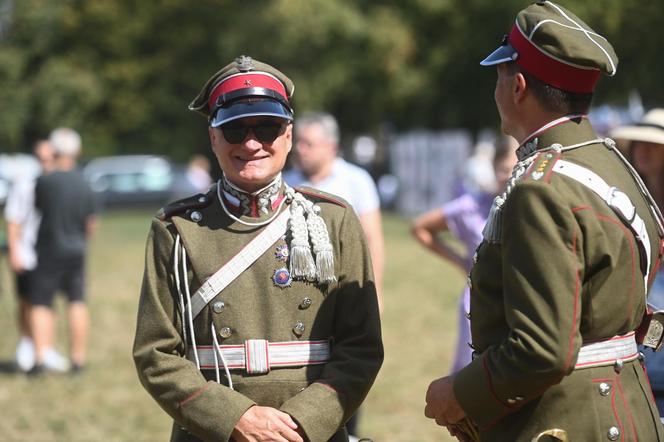 Piknik kawaleryjski w Łazienkach Królewskich