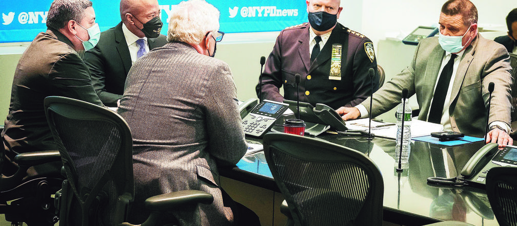 Przemoc rośnie za Adamsa