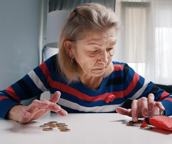 Fatalne wieści dla seniorów. Emerytury maleją z roku na rok