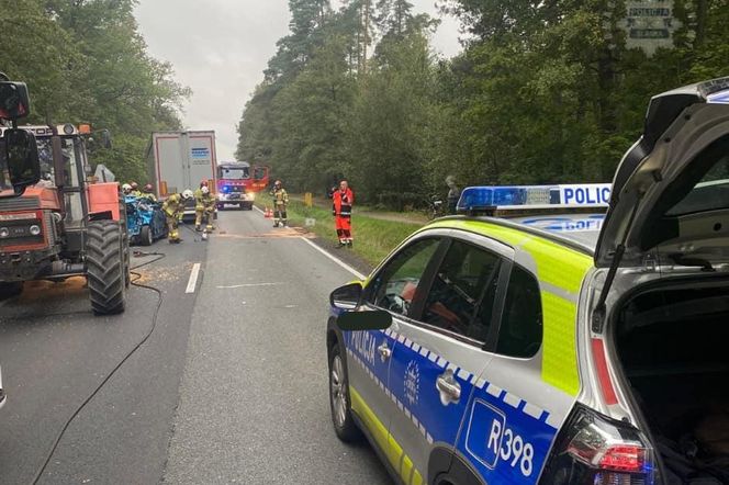 Zderzenie trzech pojazdów na DK11