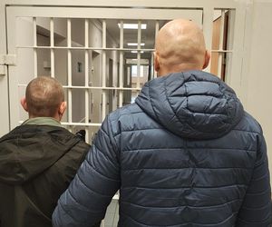 Wciągnął 29-latkę do auta i odjechał! To jej robił, gdy przez kilka dni więził ją w garażu. Szok w Głownie