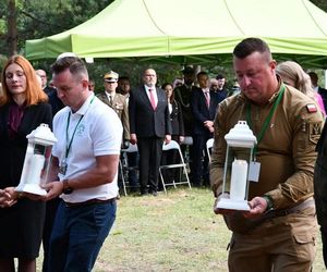 Młody żołnierz zginął na granicy z Białorusią. Odsłonili pomnik na jego cześć. „Niech będzie symbolem”