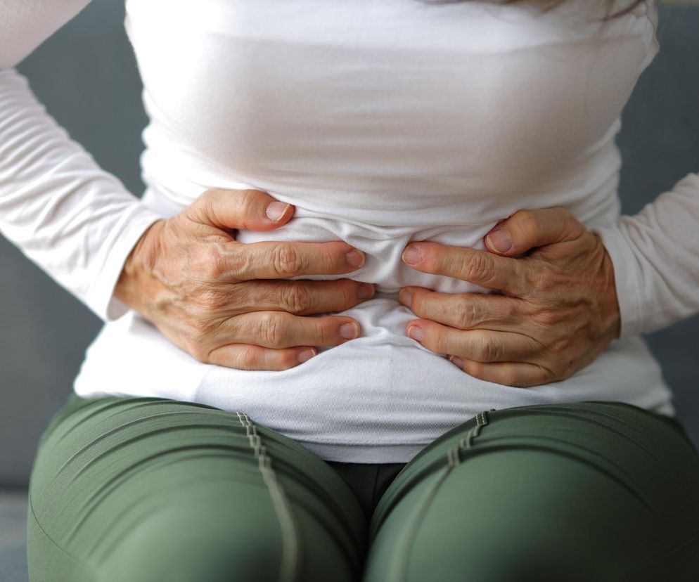 Zaparcia podczas upałów są częstym problemem. Gastroenterolog wyjaśnia