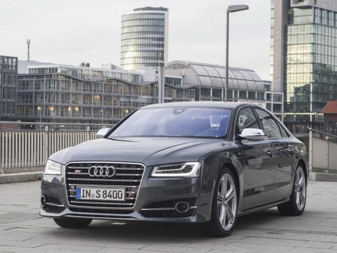 Audi S8 D4