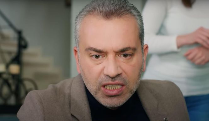 Zeynep będzie przetrzymywana przez porywacza, a Yildiz przyłapie Melis na rozmowie z przestępcą. Ghonul i Bulent zaczną odchodzić od zmysłów, a Ege trafi na trop.