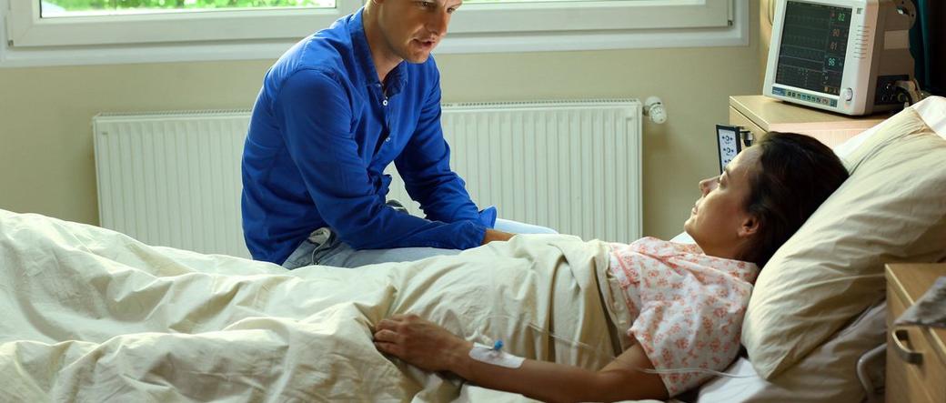 M jak miłość odc. 1032. Magda (Anna Mucha), Paweł (Rafał Mroczek)