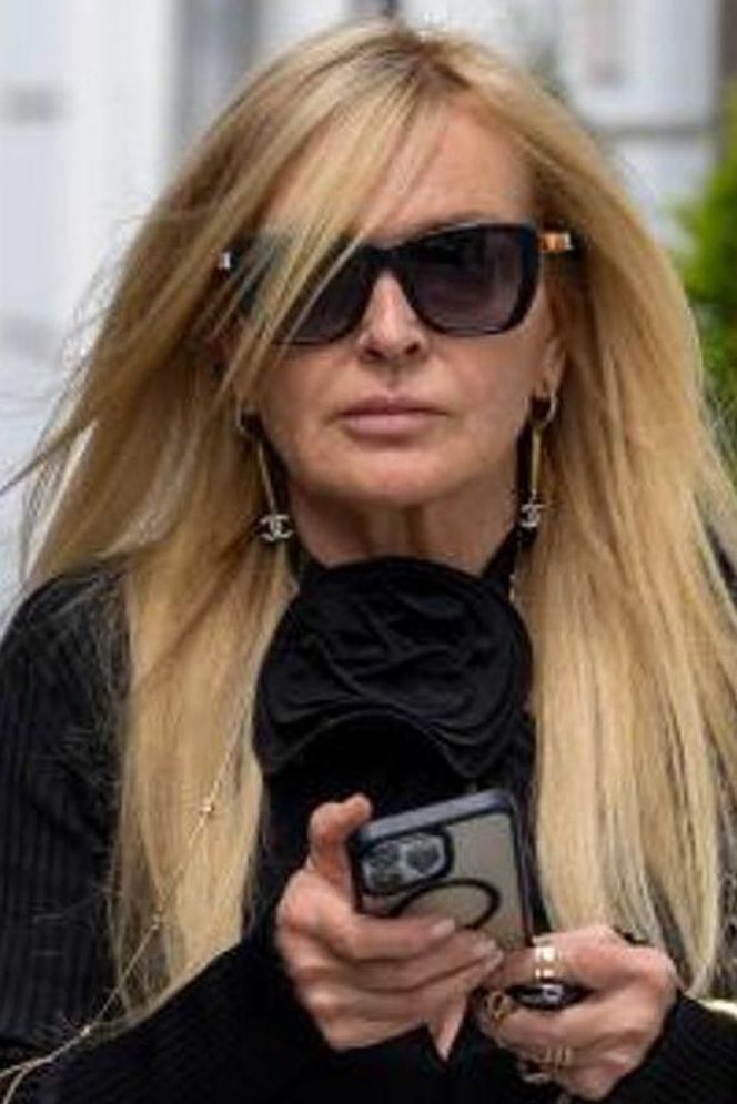 Monika Olejnik w butach Miu Miu za krocie i porwanych dżinsach! Ta stylizacja szokuje