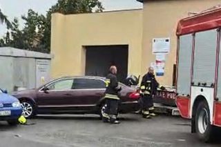 Zablokował wyjazd z remizy OSP i poszedł do kościoła. Strażacy nie mogli wyjechać, mężczyzna utonął