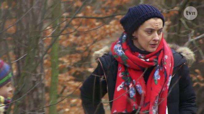 Na Wspólnej, odcinek 2733. Staś (Miłosz Kwiecień) i Olga (Gabriela Frycz)