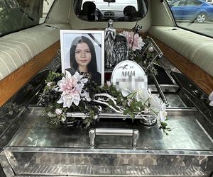 Tłumy na pogrzebie tragicznie zmarłej Mai. Kościół w Działdowie wypełniony po brzegi