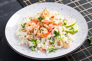 Idealna sałatka na lekki lunch. Wystarczy kilka składników i danie gotowe