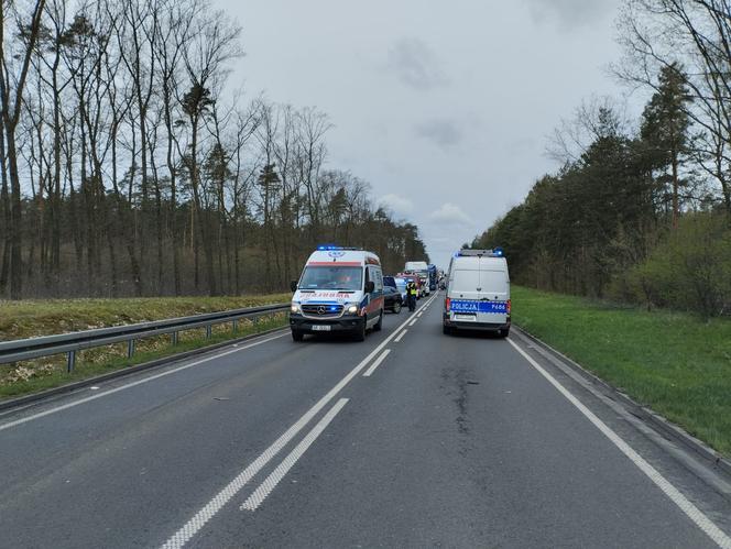 Poważny wypadek w Rybniku. Zderzyły się cztery samochody osobowe 