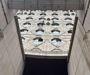 Picasso's Arenas. Budynek mieszkalny położony w Noisy-le-Grand pod Paryżem