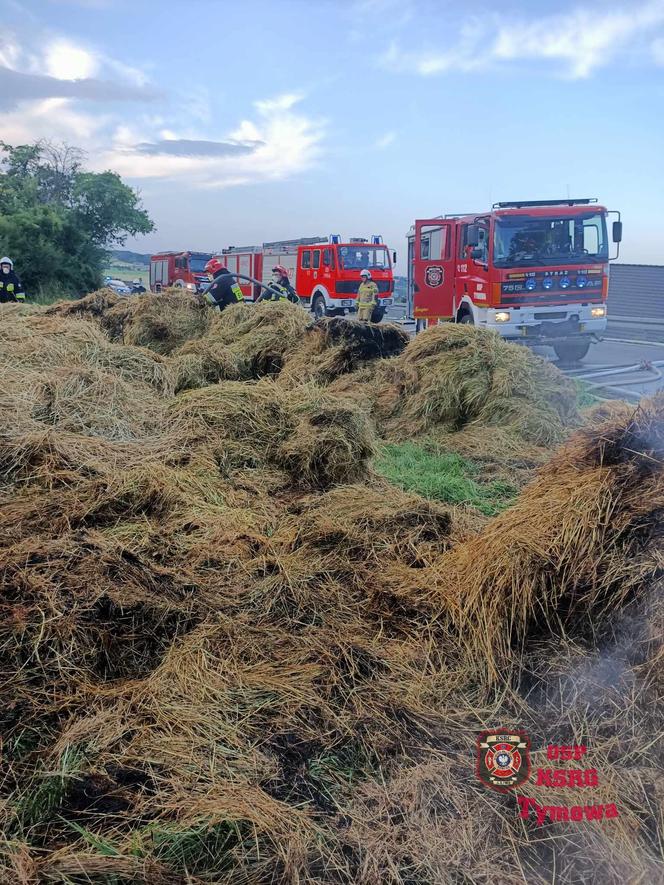 Pożar siana w Tymowej. Strażacy dwa razy wracali na miejsce zdarzenia