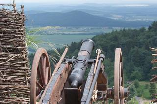 Srebrna Góra zaprasza na Święto Twierdzy. W programie rekonstrukcja bitwy z 1807 roku i pokazy dawnej mody 