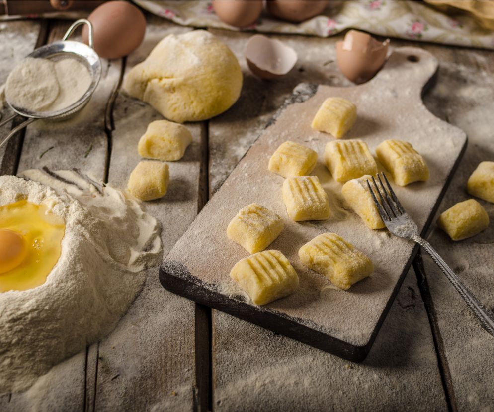 Nioki: przepis na włoskie kluski ziemniaczane gnocchi
