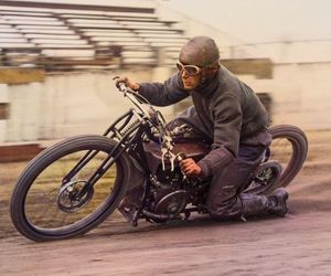 Stary żużel w kolorze