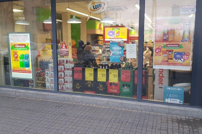  Jak otwarte są sklepy w niedzielę 1 lutego?