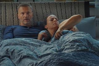 M jak miłość odc. 1768. Magda (Anna Mucha), Andrzej Budzyński (Krystian Wieczorek)