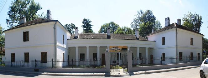 Najpiękniejsze pałace w Małopolsce. Te miejsca powinien zobaczyć każdy turysta!