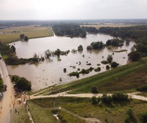 Wrocław Janówek - rozlana Bystrzyca i oczyszczalnia ścieków