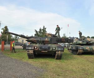 Armaty zagrzmiały w Warszawie. Obchody święta Wojska Polskiego