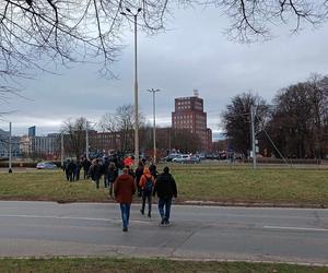 Protest rolników we Wrocławiu. Strajk wymyka się spod kontroli. Urząd Wojewódzki obrzucany jajkami