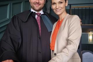 Barwy szczęścia po wakacjach. Klemens (Sebastian Perdek), Paszkowska (Olga Bończyk)