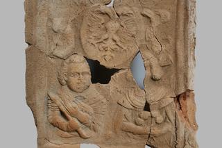   Niesamowite znaleziska w Bolkowie. Odkryli tajemniczą budowlę i ponad tysiąc kafli 