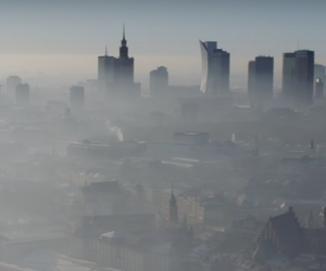 Warszawa w wielu miejscach na czerwono. Trujący smog w stolicy