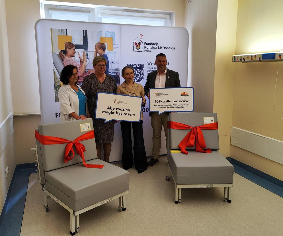 Mazowiecki Szpital Specjalistyczny w Radomiu zyskał nowe łóżka dla rodziców małych pacjentów