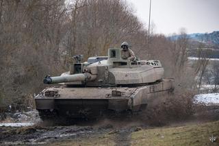  Francja wyda więcej na bezpieczeństwo 