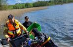 Na jeziorze Skarlińskim wywróciła się łódź! Dwie osoby uratowano, szukają trzeciej [ZDJĘCIA]