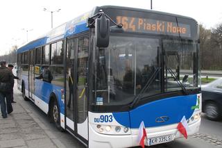 Groza w Krakowie! Trzy osoby ranne po gwałtownym hamowaniu autobusu