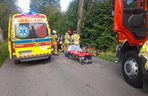 Samochód z czteroosobową rodziną uderzył w drzewo. Tragiczny wypadek na trasie Górowo Iławeckie – Kamińsk