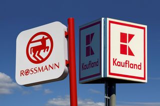 Polak u Niemca płaci więcej! LIDL, Rossmann i Kaufland traktują nas gorzej? Jest stanowisko UOKiK 