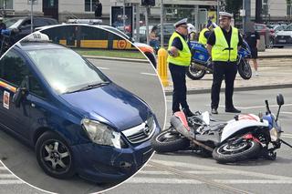 Warszawa: Motocyklista ranny, zderzył się z osobówką. Groźny wypadek na Andersa