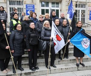   Razem przeciw przemocy. Medycy protestują w Warszawie