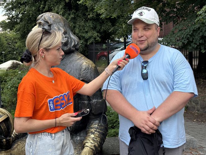 Tłumy przyjezdnych i uśmiechy na twarzach. Wakacyjny patrol Eska Summer City na olsztyńskiej Starówce