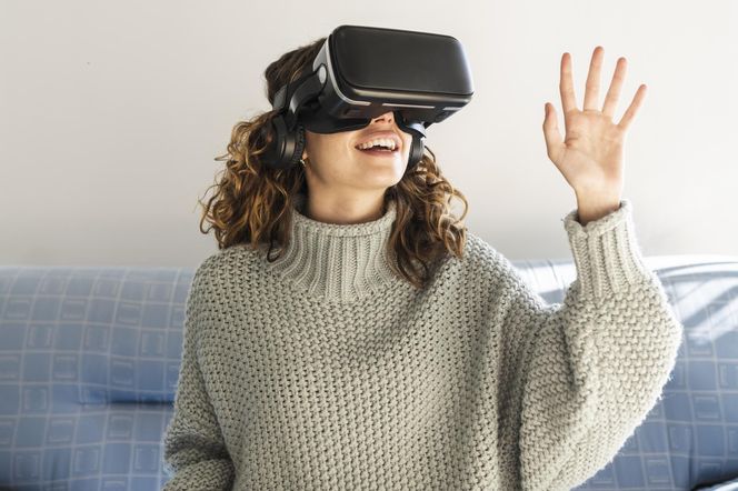 Jesień nie musi być przygnębiająca. Prosty rytuał z VR redukuje stres nawet o 37 proc.