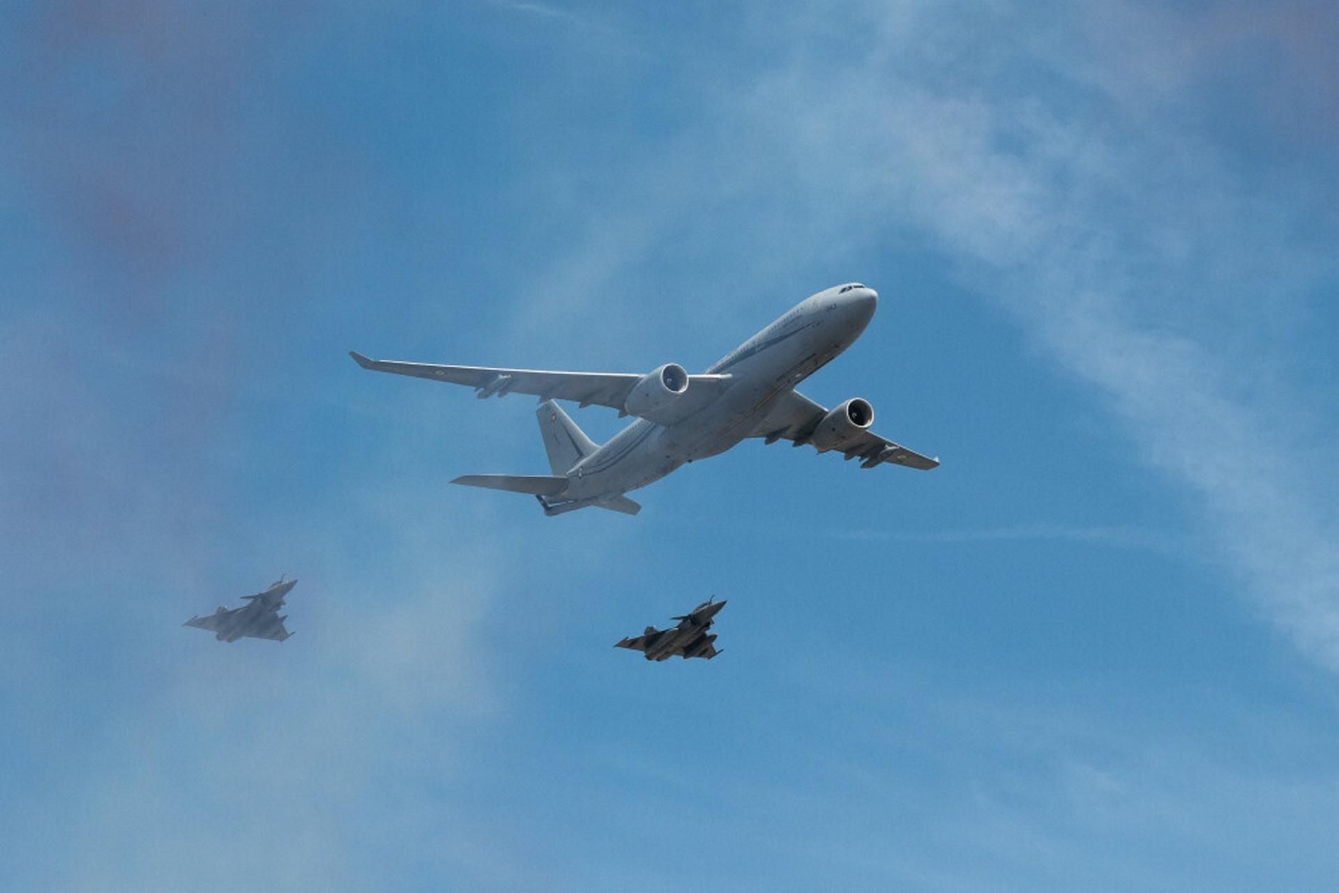 Airbus A400M Atlas, A330 MRTT.